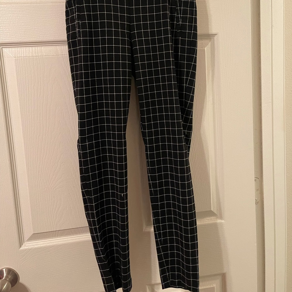 LIKE NEW Elle ankle dress pant